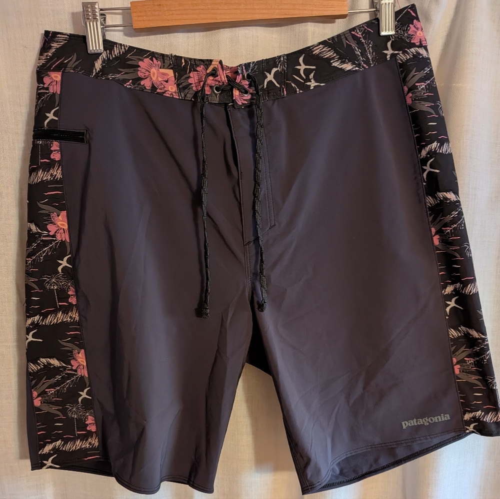 Patagonia Men's Swim Shorts - Black with Pink Floral